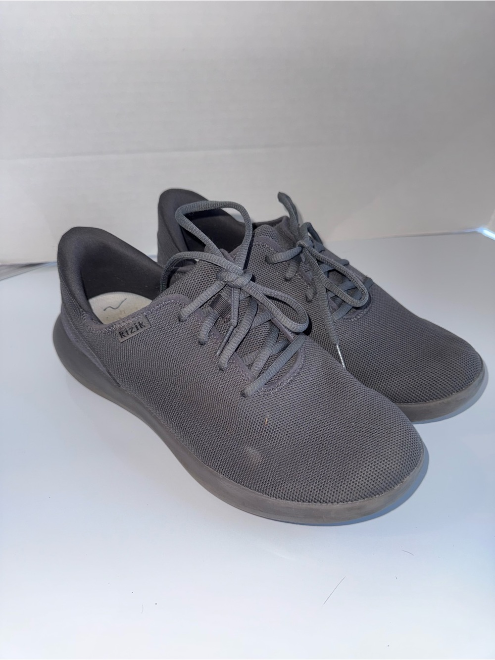 KIZIK Madrid Eco Knit Casual slip-on sneakers in graphite gray 8.5